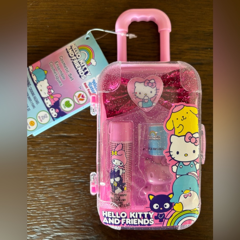 Hello Kitty Plastic suitcase with kids plant based cosmetics 6 inch NEW